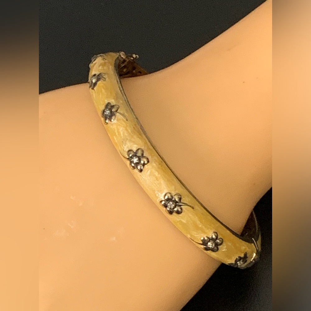 Vintage Signed SAI 925 Sterling Silver Enameled Yellow Bangle Bracelet 7.1/2”